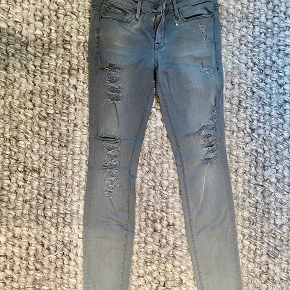 Frame Le Skinny de Jeanne Gray Shred Distressed - Never worn! - size 28 - Picture 2 of 5